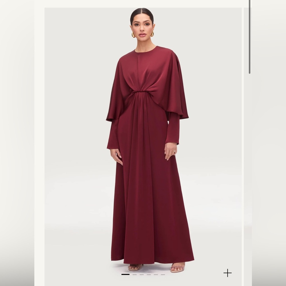 Elegant Burgundy Maxi Dress